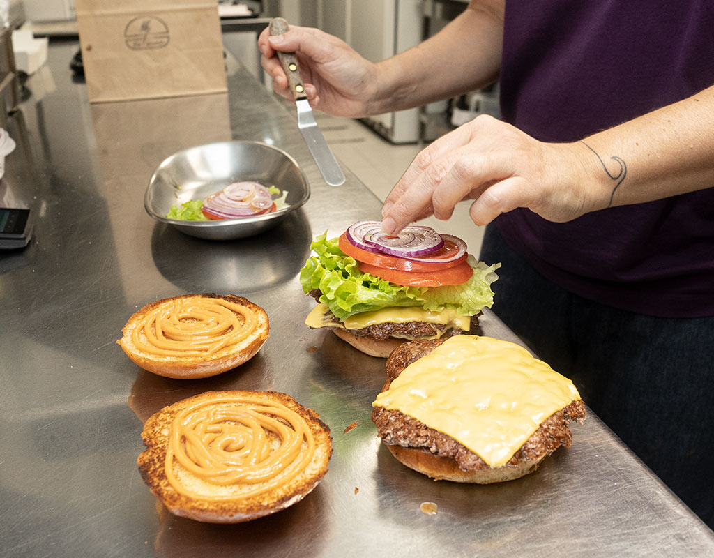 la-smash-burguer-carne-elaboracion La Smash burger Avilés